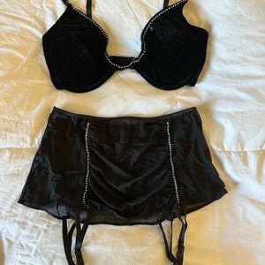 Fredericks of Hollywood Black Lingerie Set with Rhinestone Accents